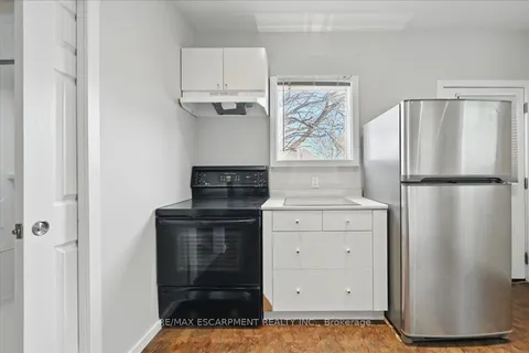15 Huron Street, Hamilton, ON L8L 2S1