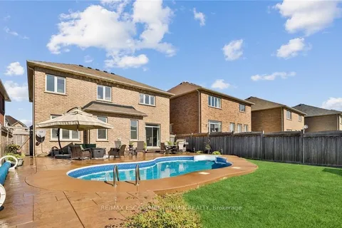 30 Curran Road, Hamilton, ON L9K 0H4
