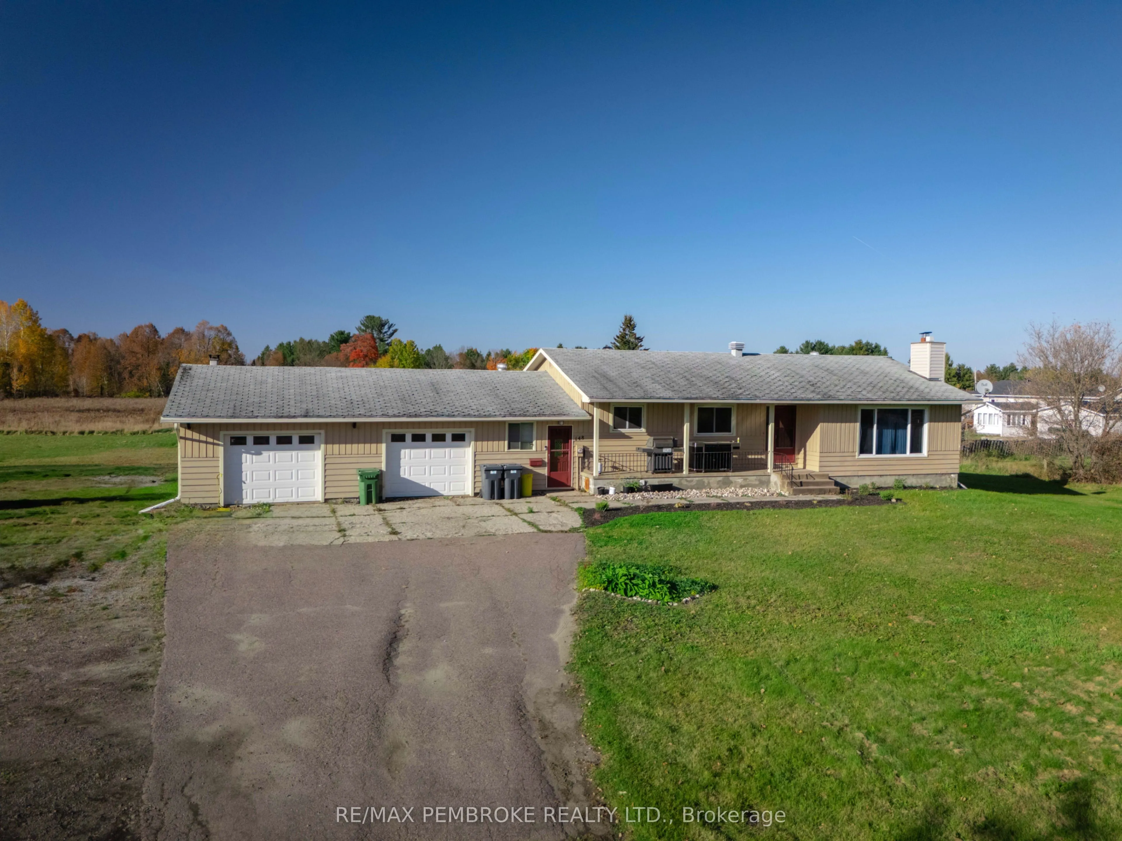 148 Forest Lea Road, Laurentian Valley, ON K8A 7S9
