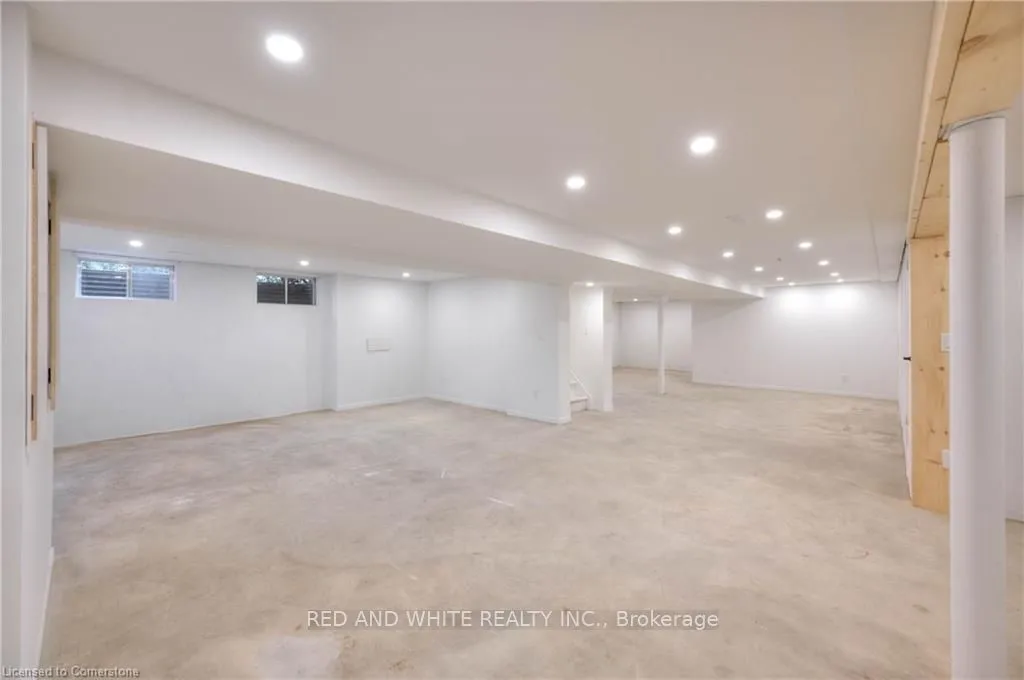 33 Golf Course Road, Woolwich, ON N0B 1N0