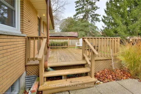 33 Golf Course Road, Woolwich, ON N0B 1N0