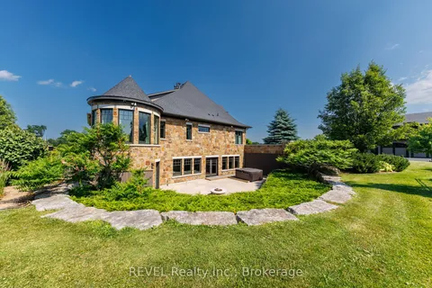 1234 Lakeshore Road, ON L0S 1J0