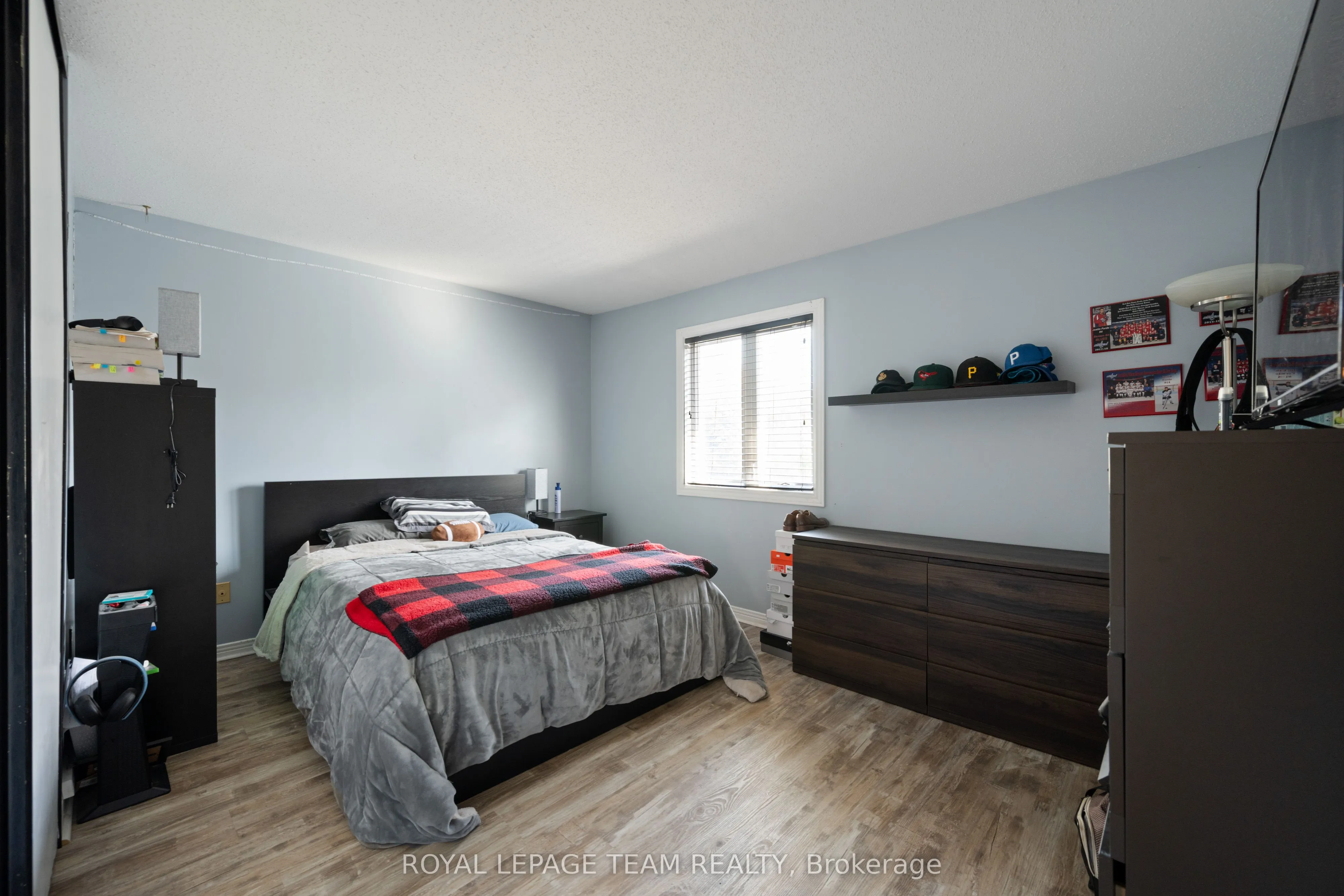 62 Pittaway Avenue, Hunt Club - South Keys and Area, ON K1G 4N9