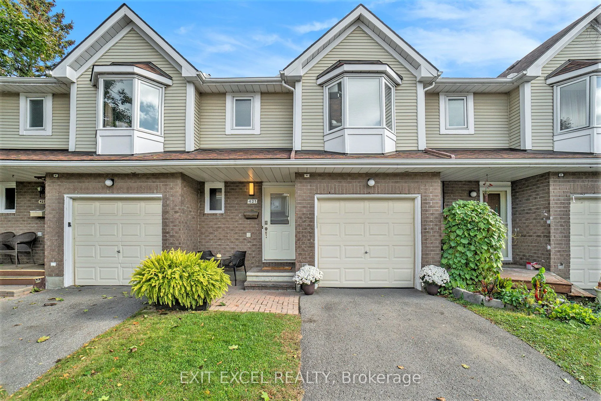 421 Valade Crescent, Orleans - Cumberland and Area, ON K4A 2W3