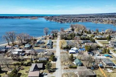 18 Price Street, Brighton, ON K0K 1H0