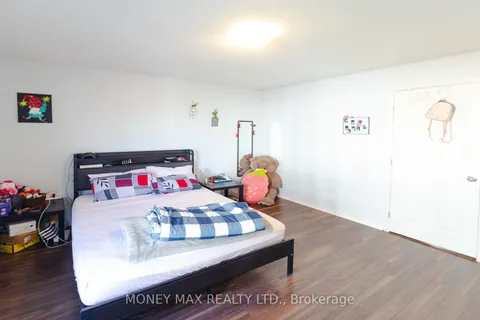 39 Chesapeake Crescent, Barrhaven, ON K2J 0L5
