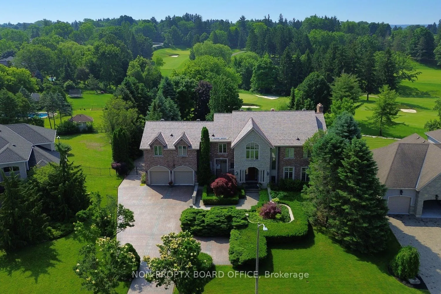 11 Prestwick Place, Brantford, ON N3T 6H3