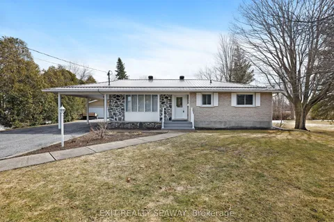 17300 Valade Road, South Stormont, ON K0C 2A0