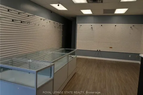 44 King Street, Hamilton, ON L8G 1K1