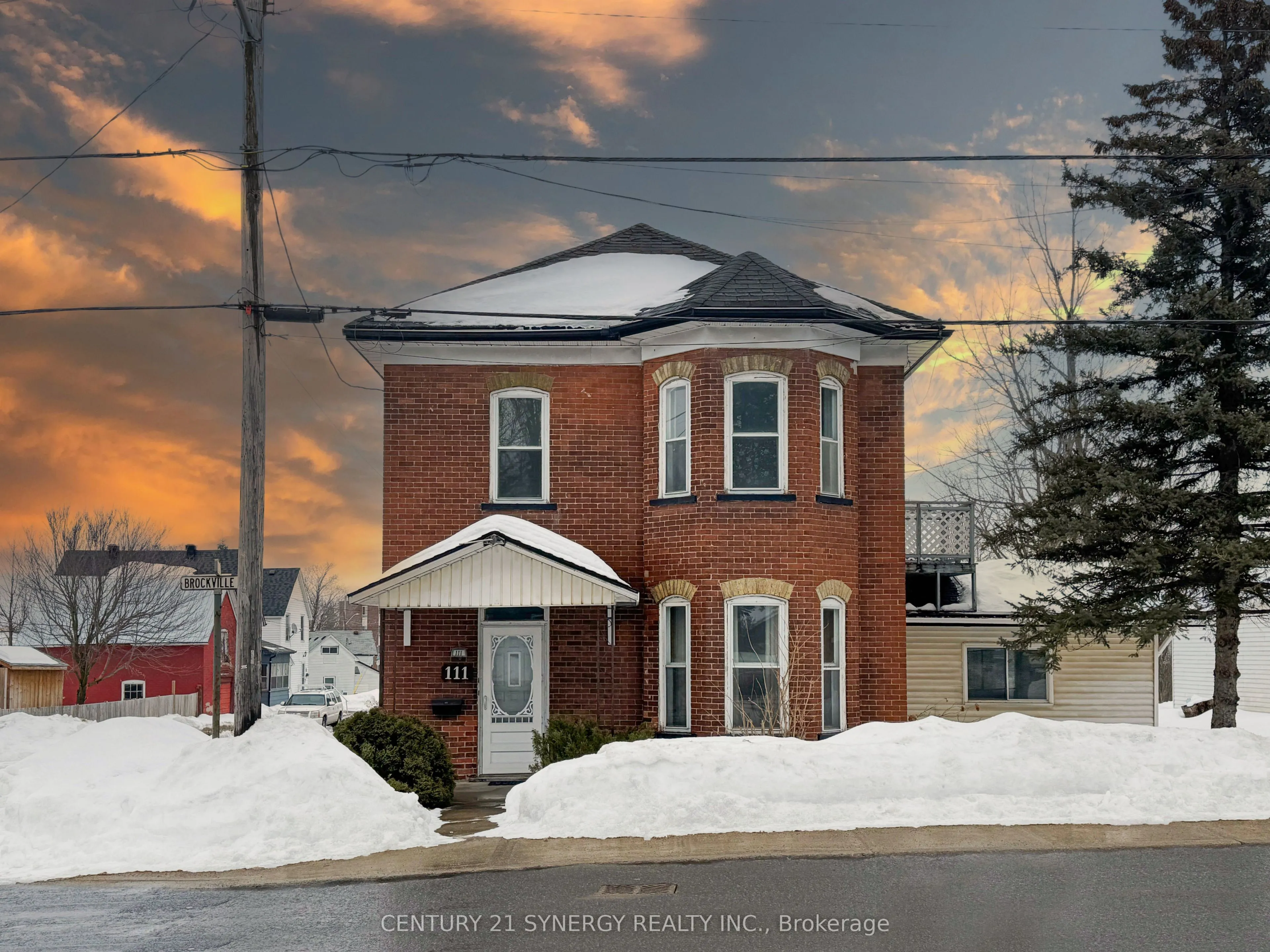 111 Brockville Street, Smiths Falls, ON K7A 3Y7