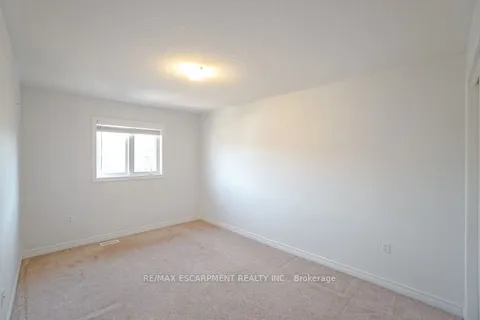 233 Bellagio Avenue, Hamilton, ON L0R 1P0