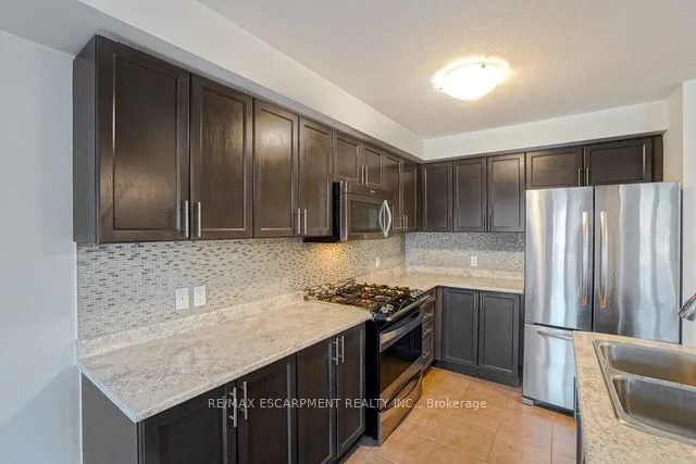 233 Bellagio Avenue, Hamilton, ON L0R 1P0