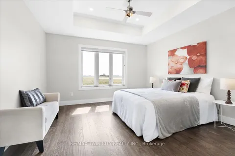 21 Bordeaux Place, Chatham-Kent, ON N7M 0S4