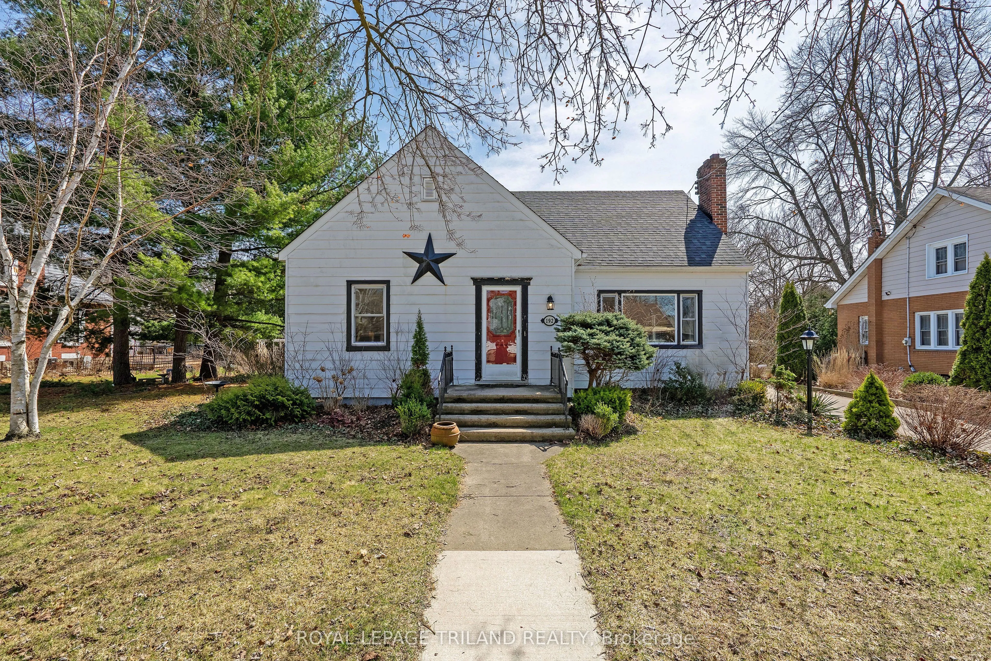 192 QUEEN Street, ON N0L 2C0
