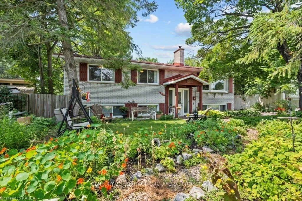 715 HIGH GATE PARK Drive, Kingston, ON K7M 5Z7