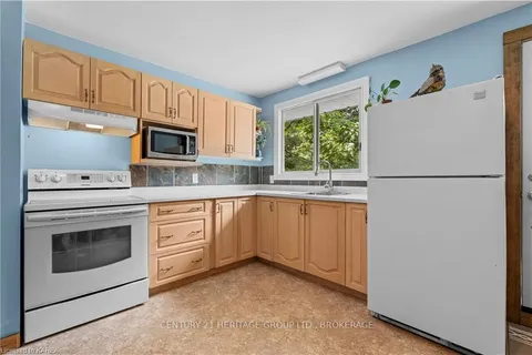 715 HIGH GATE PARK Drive, Kingston, ON K7M 5Z7