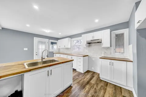12 Montgomery Boulevard, Belleville, ON K8N 1H9