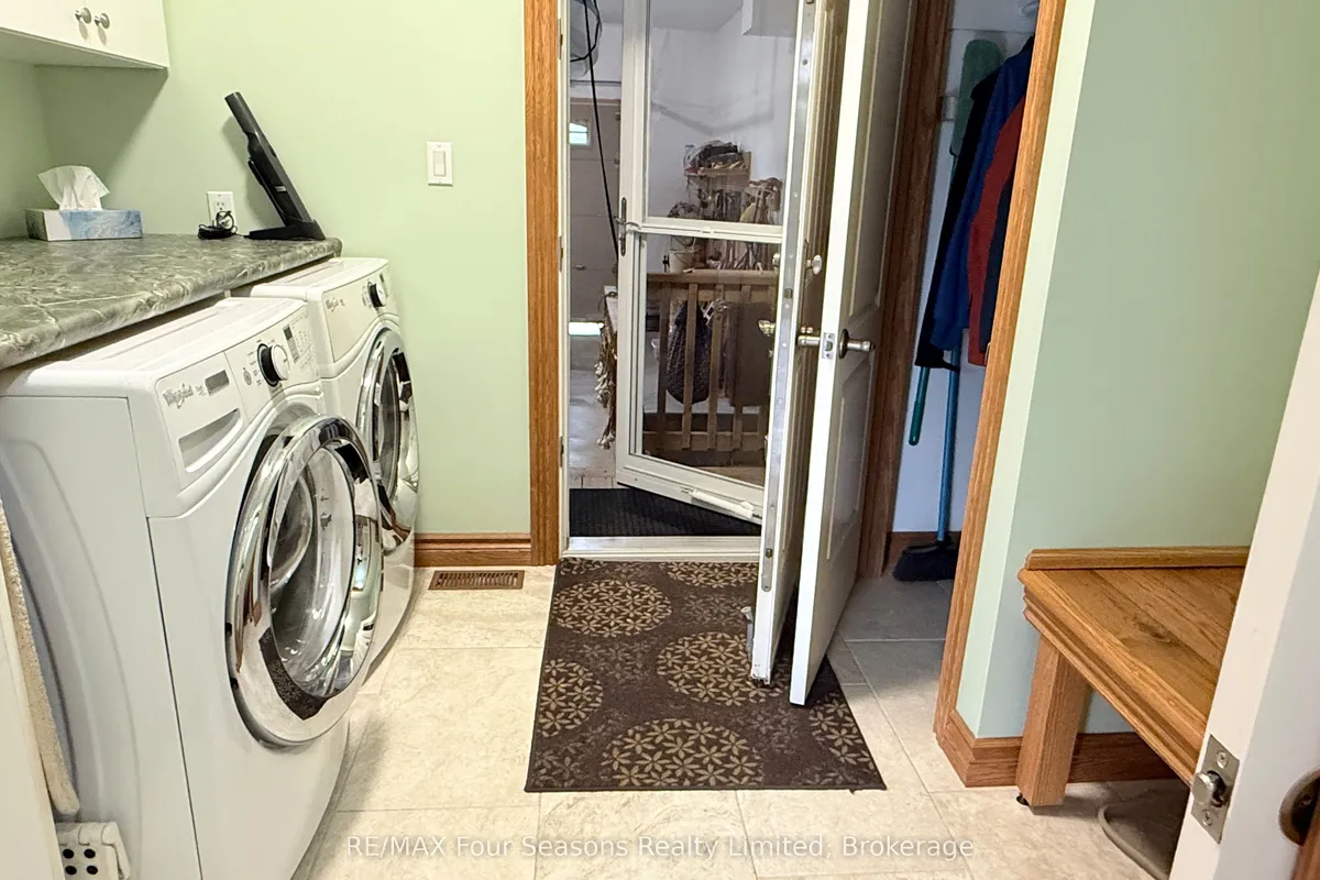 229 S Rankin Street, Saugeen Shores, ON N0H 2L0