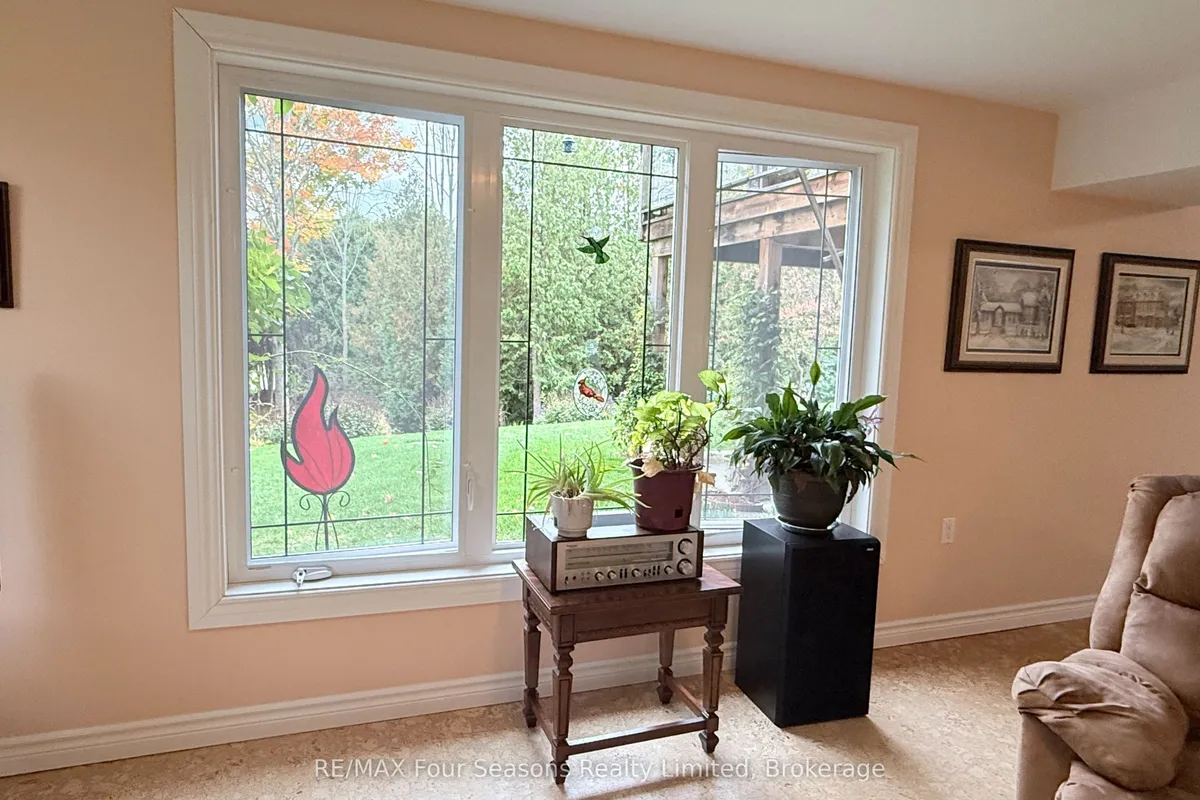 229 S Rankin Street, Saugeen Shores, ON N0H 2L0