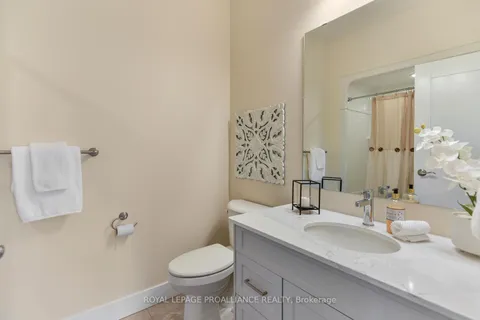 5 Ben TeKamp Terrace, Brockville, ON K6V 0E8