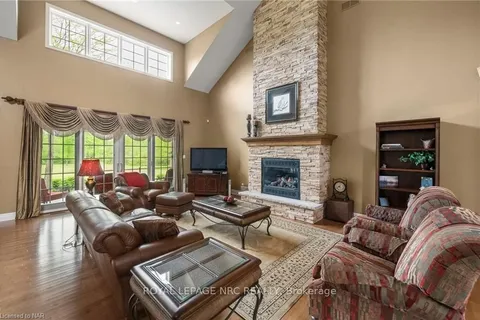 5045 MICHENER Road, Fort Erie, ON L0S 1R0