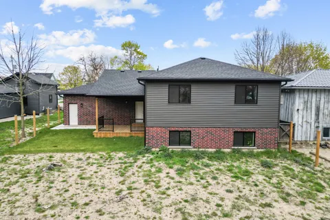 134 King Street, Lambton Shores, ON N0M 2L0