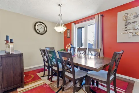 51 Southglen Road, Brantford, ON N3R 6Z9