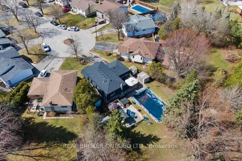 51 Southglen Road, Brantford, ON N3R 6Z9
