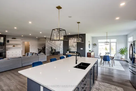 5758 Fernbank Road, Stittsville - Munster - Richmond, ON K2S 1B6