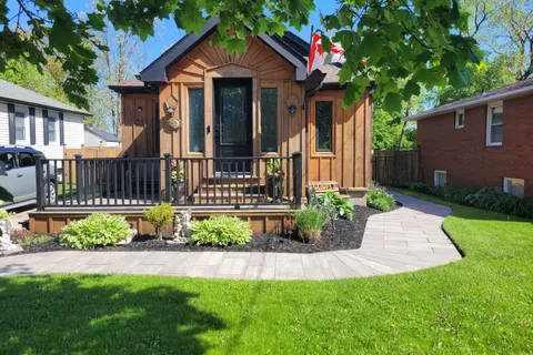 33 Rosedale Avenue, St. Catharines, ON L2P 1Y6