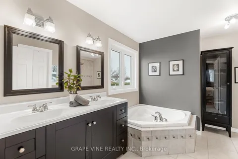 1651 Westport Crescent, Orleans - Convent Glen and Area, ON K1C 6C4