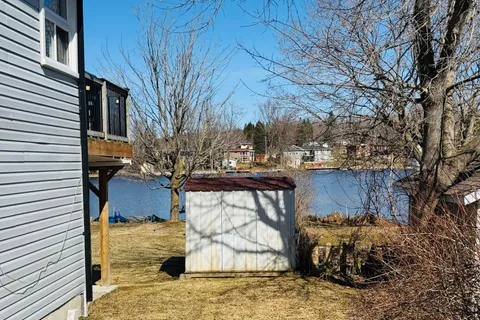 22 LAWRENCE Street, Smith-Ennismore-Lakefield, ON K9J 6X3