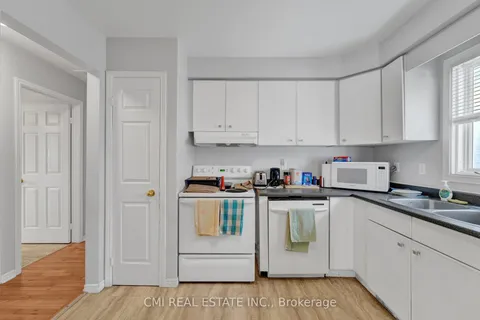 1337 Tudor Crescent, Peterborough East, ON K9L 1X1