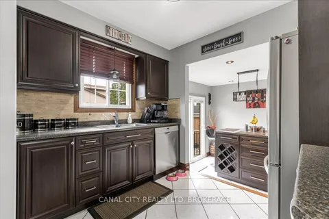 20 Capri Street, Thorold, ON L2V 4S8