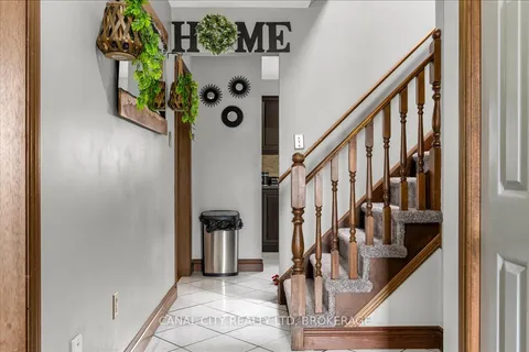20 Capri Street, Thorold, ON L2V 4S8