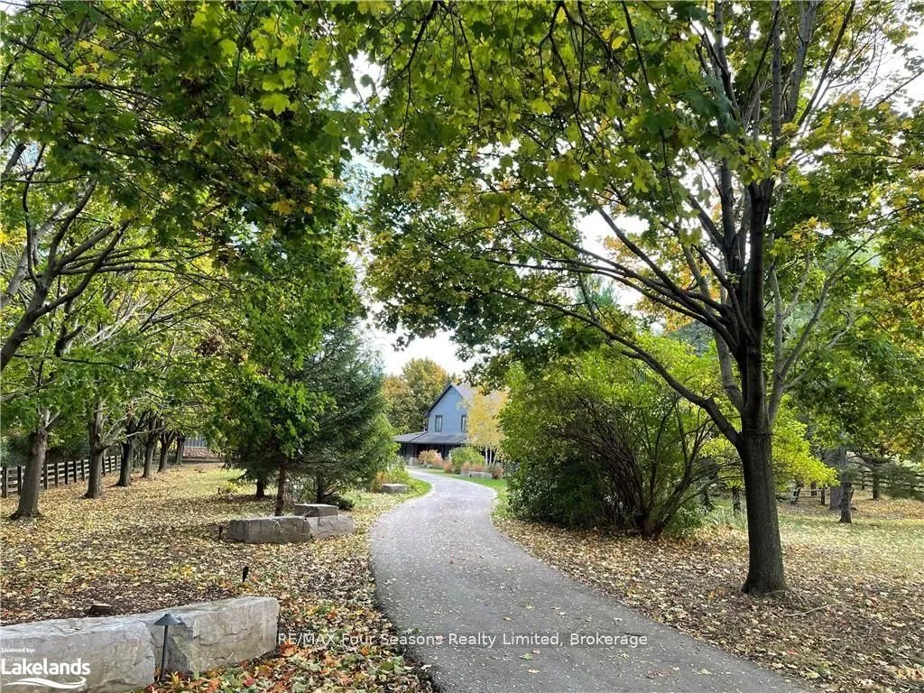 133 ARROWHEAD Road, Blue Mountains, ON L9Y 0T5