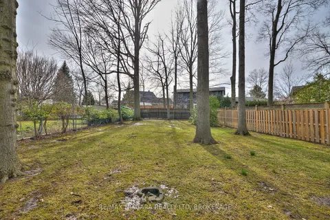 7040 Woodington Road, Niagara Falls, ON L2J 2C3