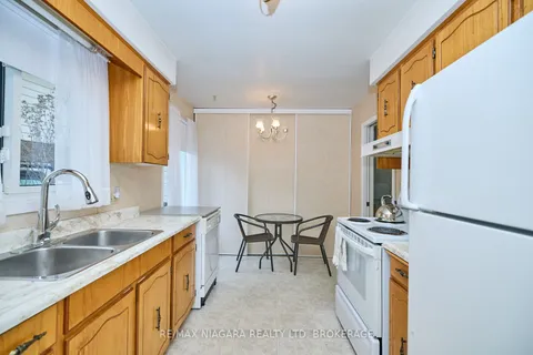 7040 Woodington Road, Niagara Falls, ON L2J 2C3