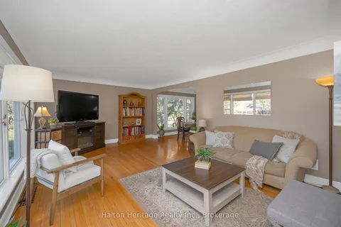 1386 Centre Road, Hamilton, ON L0R 1H1