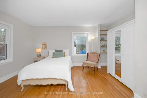 1386 Centre Road, Hamilton, ON L0R 1H1