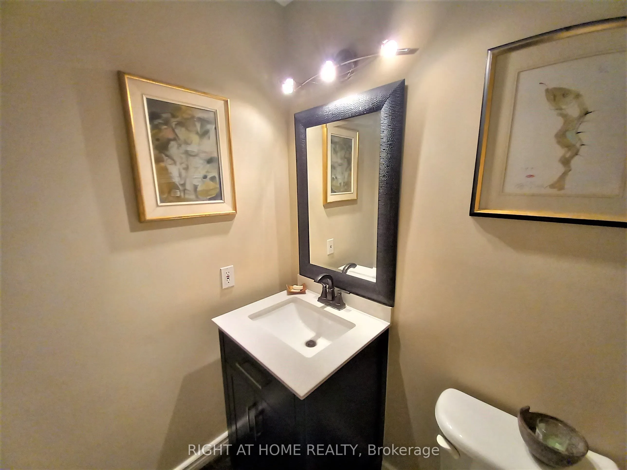142 Windhurst Drive, Barrhaven, ON K2G 6K8