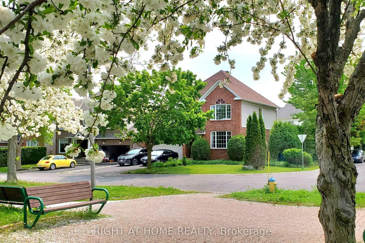 142 Windhurst Drive, Barrhaven, ON K2G 6K8