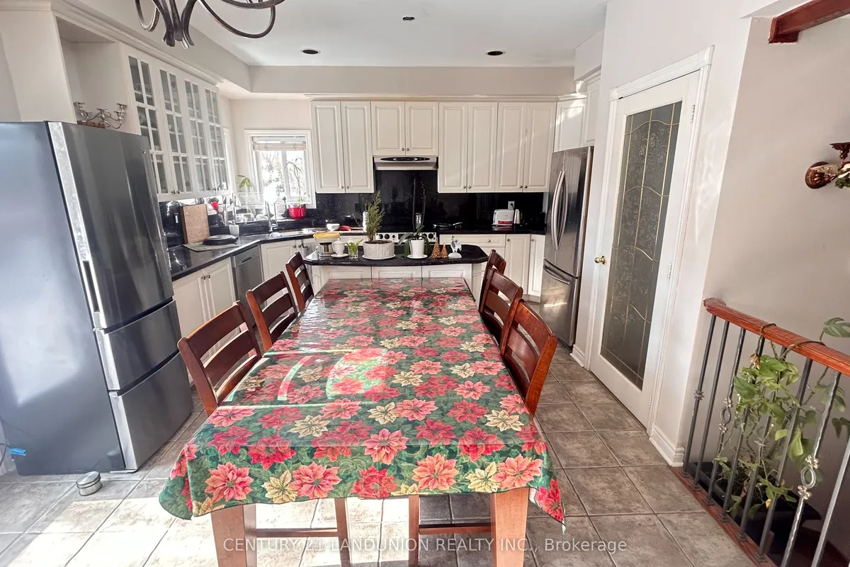 19 everglades Court, ON L4E 3A2