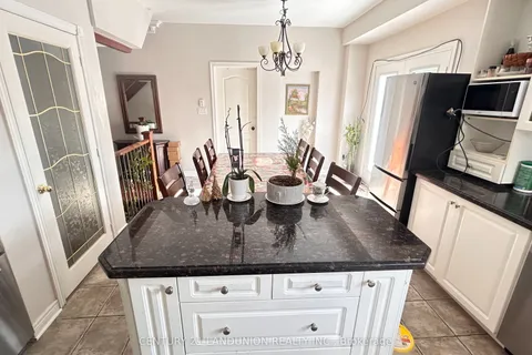 19 everglades Court, Out of Area, ON L4E 3A2