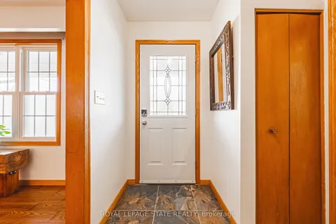 42 Mercer Street, Hamilton, ON L9H 2N6
