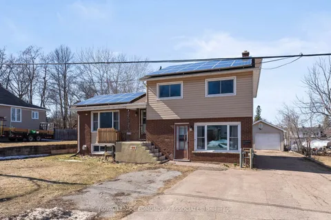 348 First Avenue, Pembroke, ON K8A 5C4