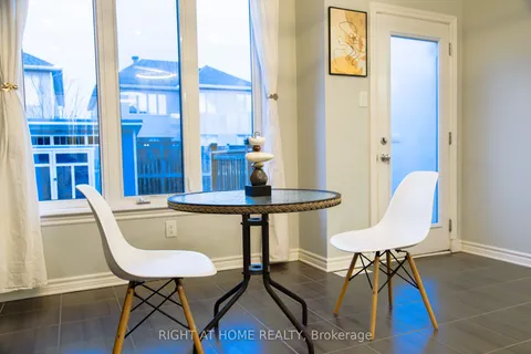 204 Cooks Mill Crescent, Blossom Park - Airport and Area, ON K1V 2N1