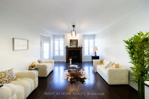 204 Cooks Mill Crescent, Blossom Park - Airport and Area, ON K1V 2N1