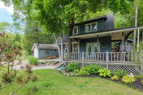 11 SHORELINE Drive, Northern Bruce Peninsula, ON N0H 1Z0