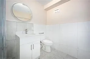 48 Larchwood Circle, Welland, ON L3C 6T2